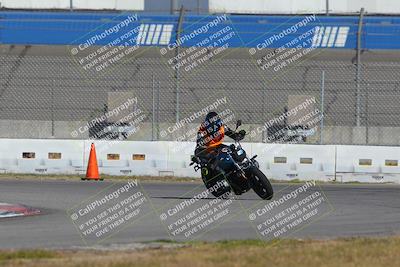 media/Nov-26-2022-Fastrack Riders (Sat) [[b001e85eef]]/Level 1/Session 3 Outside Turn 9/